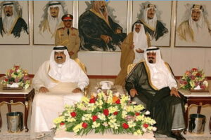 خلال اجتماع في جدة.. أمير قطر يبحث مع العاهل السعودي العلاقات الثنائية وقضايا خارجية