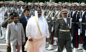 خلال زيارة إلى طهران دامت يومين.. أمير قطر يلتقي نجاد وخامنئي ويؤكد حق الجميع بامتلاك تكنولوجيا نووية سلمية