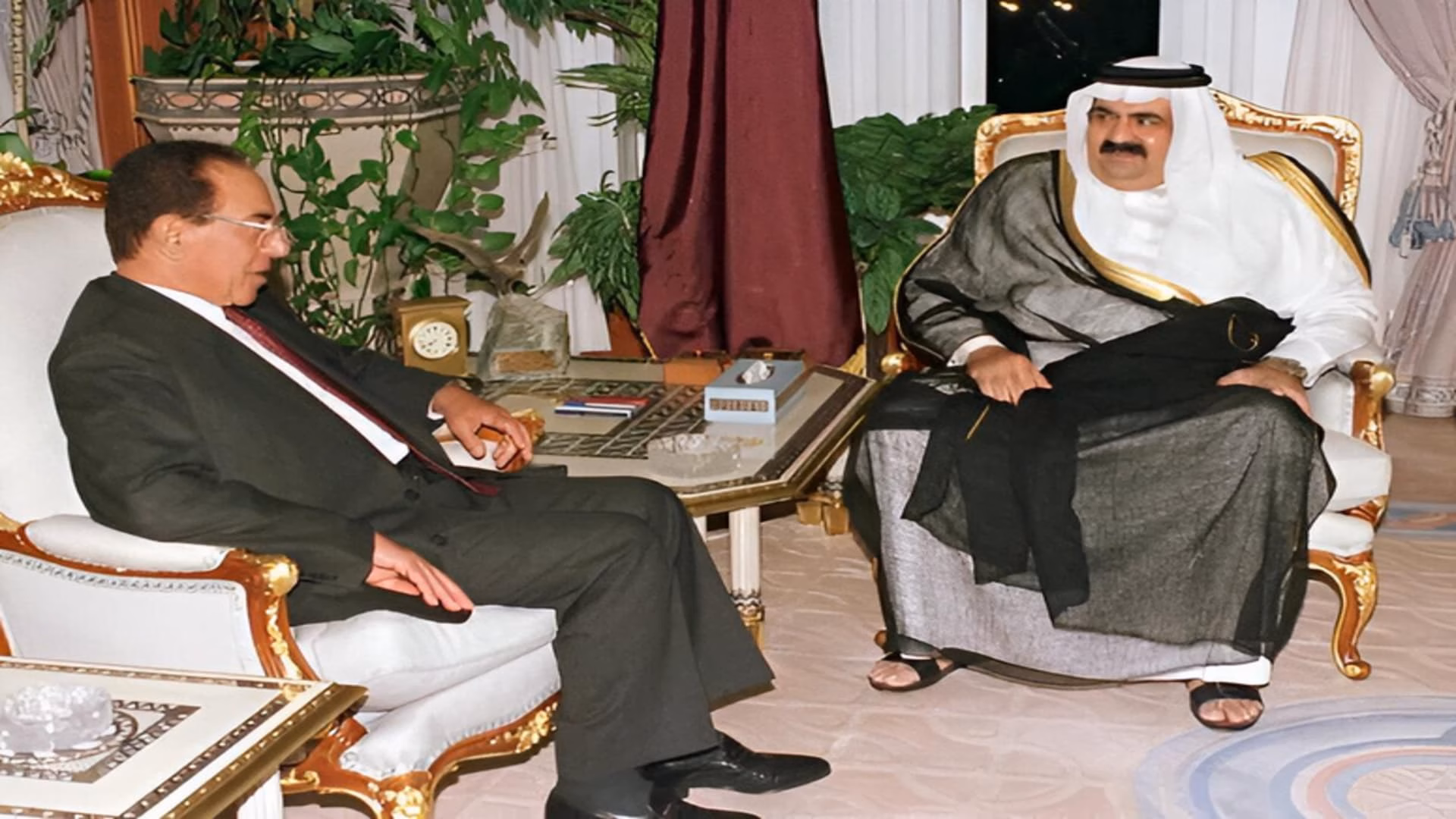 حمد بن خليفة وسعيد الصحاف