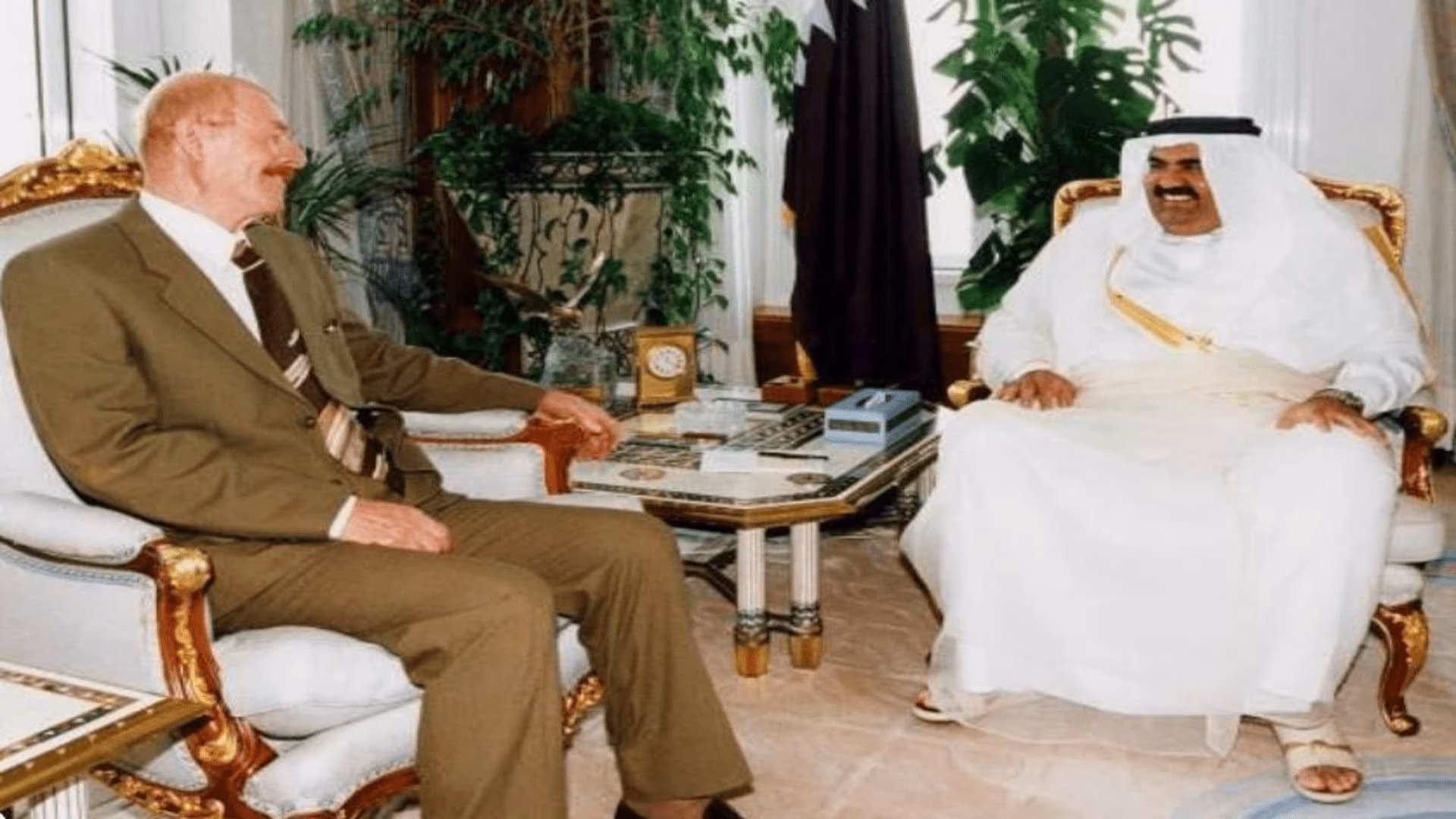 حمد بن خليفة وعزة الدوري