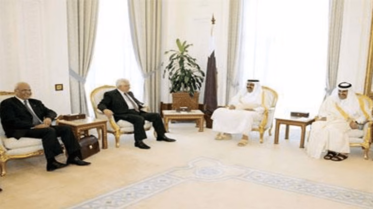 حمد بن خليفة ومحمود عباس أبو مازن