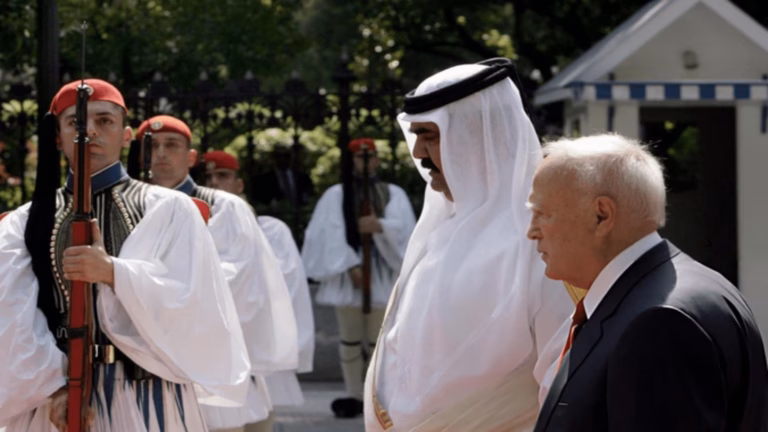 حمد بن خليفة و كارولوس بابولياس