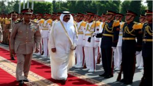 في أول زيارة لزعيم عربي منذ ثورة يناير.. أمير قطر يهنئ المصريين بنجاح الثورة ويؤكد دعم التعاون بين البلدين