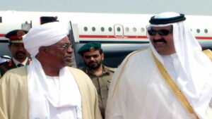 خلال زيارته إلى الدوحة .. أمير قطر يبحث مع البشير سبل توسيع الاستثمارات القطرية في السودان