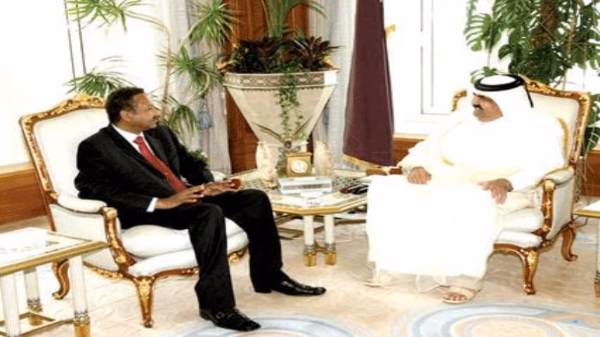 حمد بن خليفة ومصطفى عثمان إسماعيل