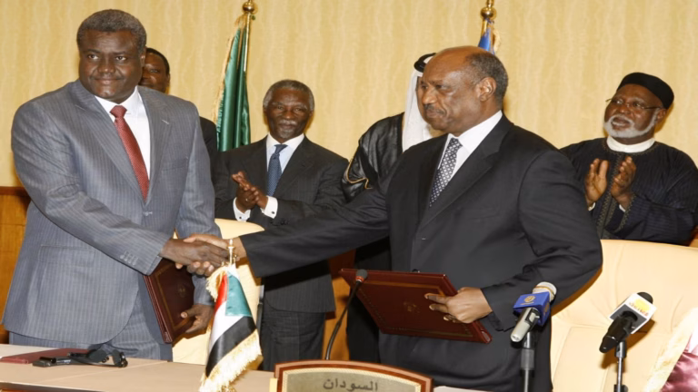 التيجاني صالح فضيل، وموسى فكي