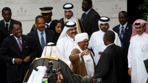 بعد جهود وساطة قادها أمير قطر .. الحكومة السودانية والعدل والمساواة توقعان اتفاقًا لإحلال السلام في دارفور