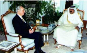 خلال لقاء في الدوحة..  أمير قطر وبيريز يتفقان على فتح مكتبين للتمثيل التجاري