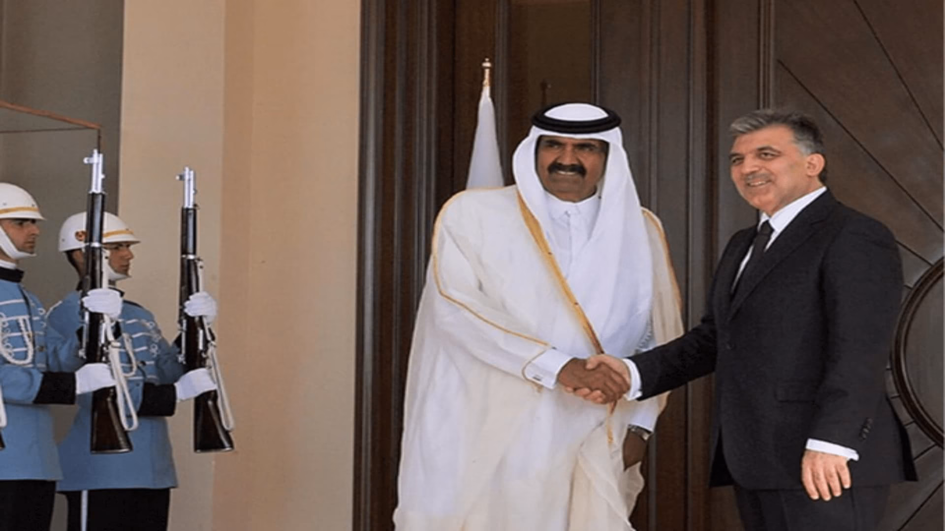 حمد بن خليفة وعبد الله غول