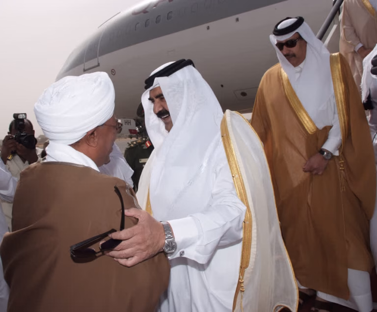 سمو الأمير الشيخ حمد بن خليفة آل ثاني يزور جمهورية السودان ويلتقي الرئيس عمر حسن البشير