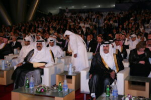 سمو الأمير الشيخ حمد بن خليفة آل ثاني وسمو الشيخة موزا بنت ناصر يفتتحان واحة قطر للعلوم والتكنولوجيا