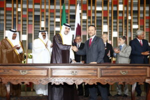 سمو الأمير الشيخ حمد بن خليفة آل ثاني يشهد توقيع اتفاقيات تعاون بين دولة قطر وجمهورية البرازيل الاتحادية