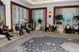سمو الأمير الشيخ حمد بن خليفة آل ثاني يستقبل وزيرة خارجية الولايات المتحدة الأمريكية في الدوحة