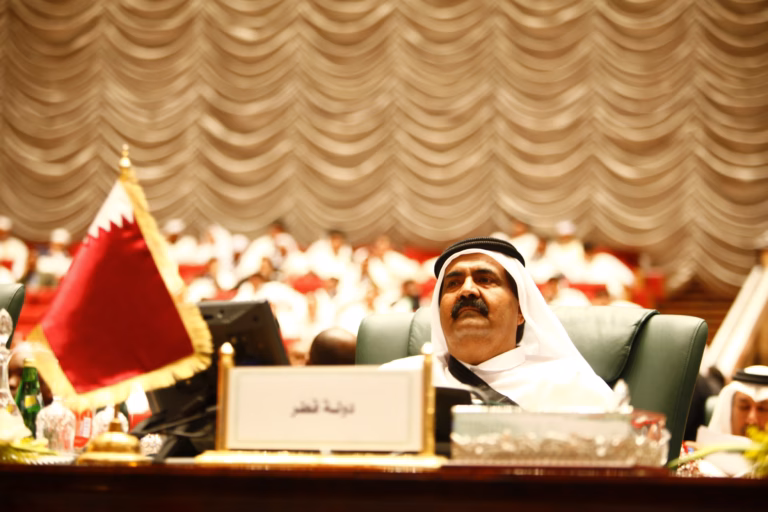 سمو الأمير الشيخ حمد بن خليفة آل ثاني يشارك في القمة العربية الثانية والعشرين في مدينة سرت بالجماهيرية العربية الليبية