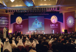 سمو الأمير الشيخ حمد بن خليفة آل ثاني يفتتح المؤتمر الدولي الرابع عشر للغاز الطبيعي المسال في الدوحة