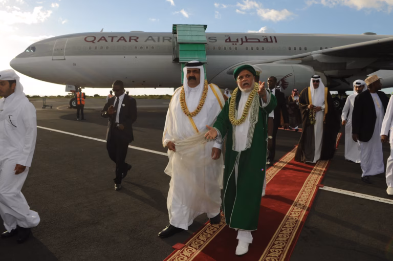 سمو الأمير الشيخ حمد بن خليفة آل ثاني يزور جمهورية جزر القمر المتحدة