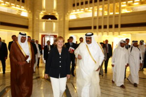 سمو الأمير الشيخ حمد بن خليفة آل ثاني يستقبل مستشارة جمهورية ألمانيا الاتحادية في الدوحة