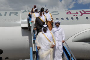 سمو الأمير الشيخ حمد بن خليفة آل ثاني يلتقي رئيس وزراء الجمهورية التركية في أنقرة