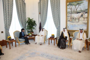 سمو الأمير الشيخ حمد بن خليفة آل ثاني يستقبل رئيسة الاتحاد السويسري في الدوحة