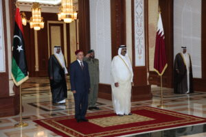 سمو الأمير الشيخ حمد بن خليفة آل ثاني يستقبل رئيس المجلس الوطني الانتقالي الليبي في الدوحة