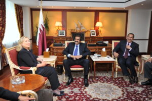 سمو الأمير الشيخ حمد بن خليفة آل ثاني يستقبل وزيرة خارجية الولايات المتحدة الأمريكية في نيويورك