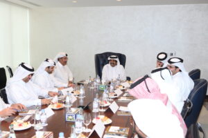سمو الأمير الشيخ حمد بن خليفة آل ثاني يتفقد أعمال تطوير مشروع مترو الدوحة