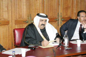 سمو الأمير الشيخ حمد بن خليفة آل ثاني يلتقي أعضاء مجموعة أصدقاء قطر في البرلمان البريطاني في لندن