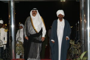 سمو الأمير الشيخ حمد بن خليفة آل ثاني يصل إلى الخرطوم للمشاركة في القمة العربية الثامنة عشرة