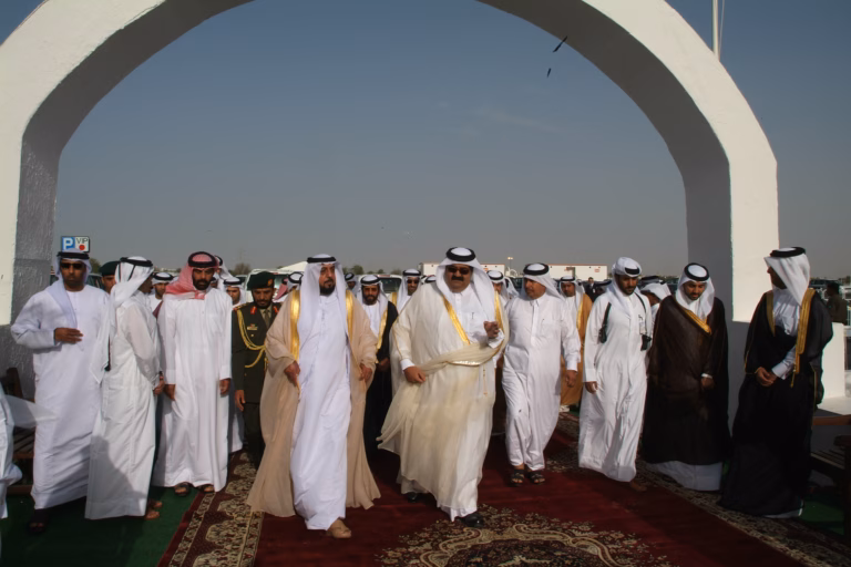 سمو الأمير الشيخ حمد بن خليفة آل ثاني أثناء حفل زفاف نجله الشيخ جاسم بن حمد بن خليفة آل ثاني في الدوحة