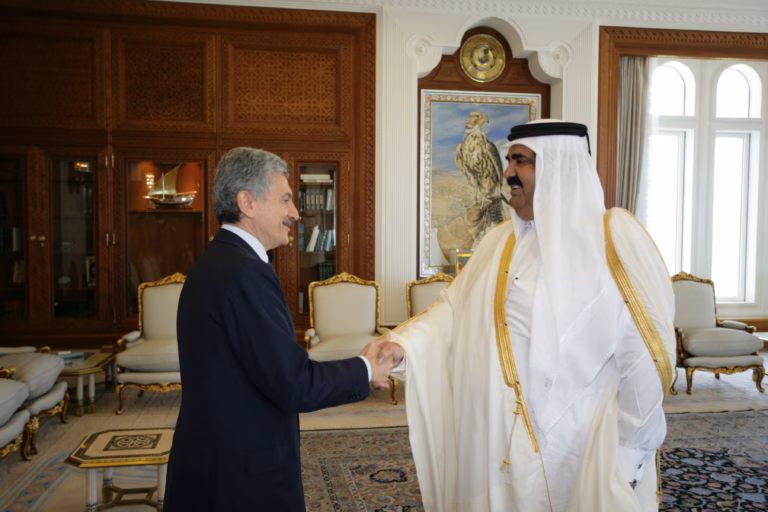 سمو الأمير الشيخ حمد بن خليفة آل ثاني يستقبل نائب رئيس مجلس الوزراء ووزير الخارجية الإيطالي ماسيمو داليما في الدوحة