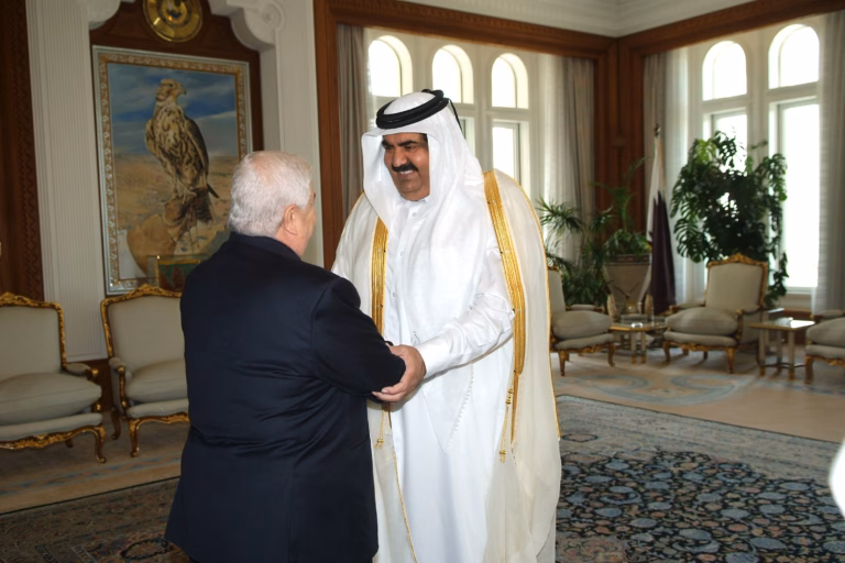 سمو الأمير الشيخ حمد بن خليفة آل ثاني يستقبل وزير الخارجية السوري وليد المعلم في الدوحة