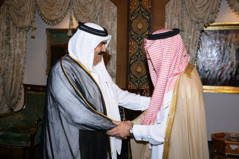 سمو الأمير الشيخ حمد بن خليفة آل ثاني يستقبل وزير الخارجية السعودي الأمير سعود الفيصل في الدوحة