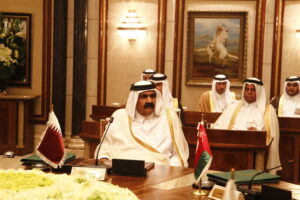 سمو الأمير الشيخ حمد بن خليفة آل ثاني يشارك في اللقاء التشاوري الثالث عشر لقادة دول مجلس التعاون لدول الخليج العربية في الرياض