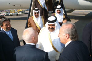 سمو الأمير الشيخ حمد بن خليفة آل ثاني يزور الجمهورية اليونانية في زيارة رسمية